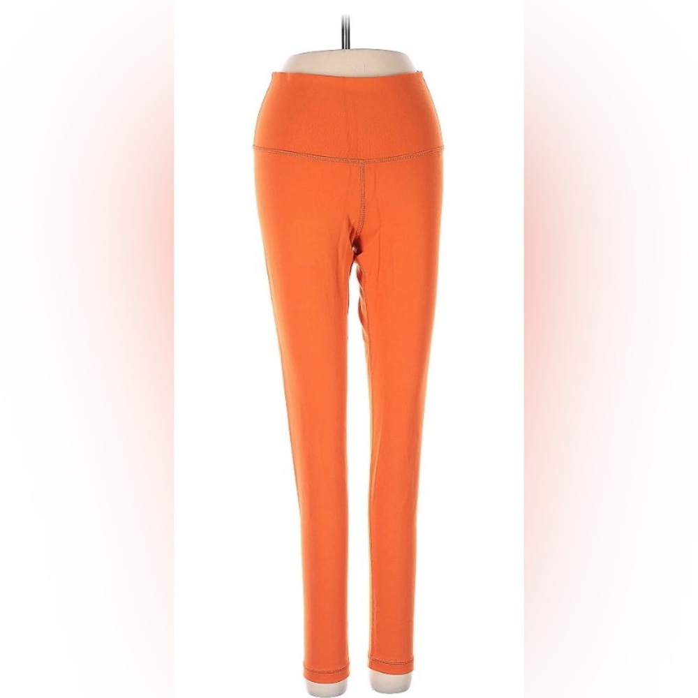 TNA Aritzia yoga leggings